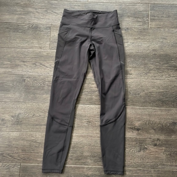 #20 Lululemon miles ahead leggings🍋 - Picture 3 of 10